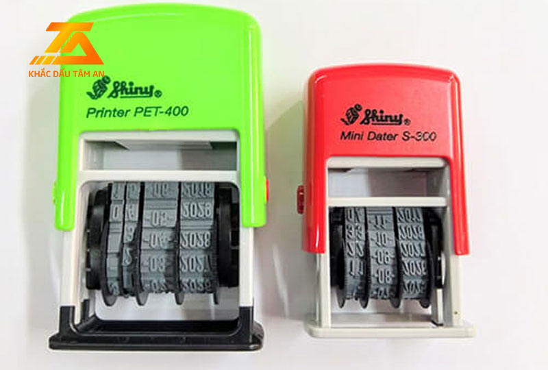 con dấu ngày tháng năm