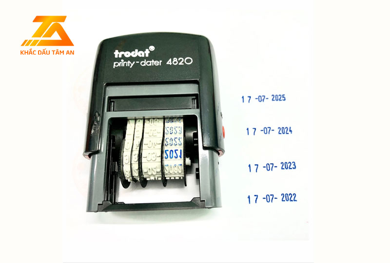 con dấu ngày tháng năm