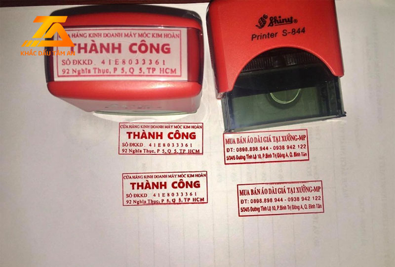 Khắc con dấu cửa hàng
